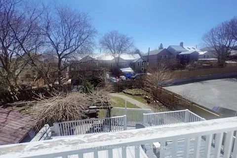 16 JAMES St, Kingston, ON K7K 1Y9