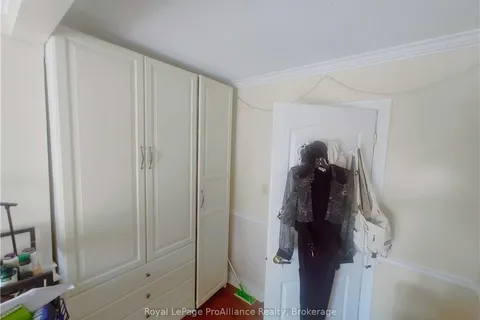 16 JAMES St, Kingston, ON K7K 1Y9