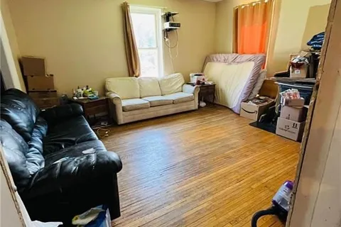 134 DUNDAS St, Greater Napanee, ON K7R 2A3