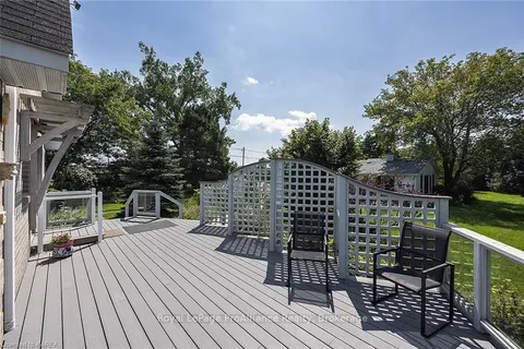 9820 FRONT Rd, Loyalist, ON K0H 2S0