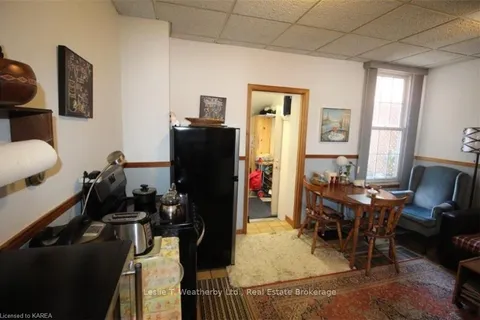 274 WELLINGTON St, Kingston, ON K7K 2Z1