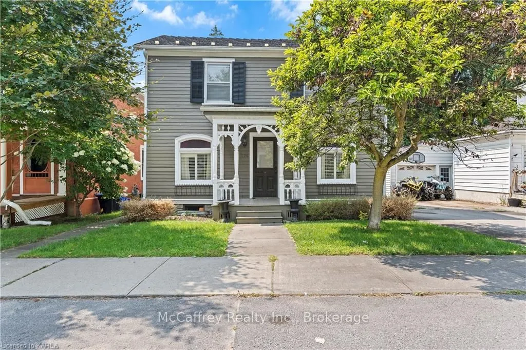 174 JOHN St, Greater Napanee, ON K7R 1R5