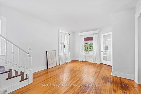 174 JOHN St, Greater Napanee, ON K7R 1R5