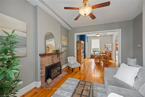 81 WELLINGTON St, Kingston, ON K7L 3C5