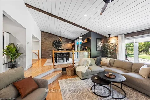 4911 RAMPARTS Rd, South Frontenac, ON K0H 1H0