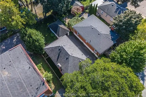 225 REGENT St, Kingston, ON K7L 4K5