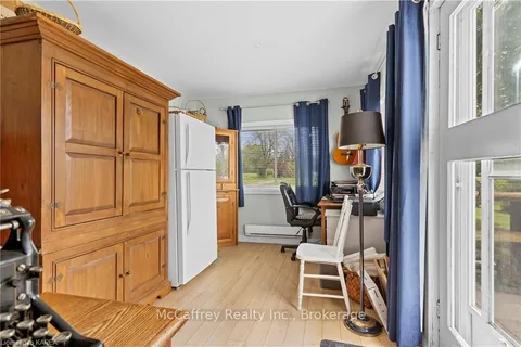 1549 DOYLE Rd, Loyalist, ON K0H 1G0