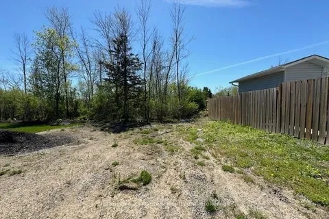 1475 BERKSHIRE Dr, Kingston, ON K7P 0S7