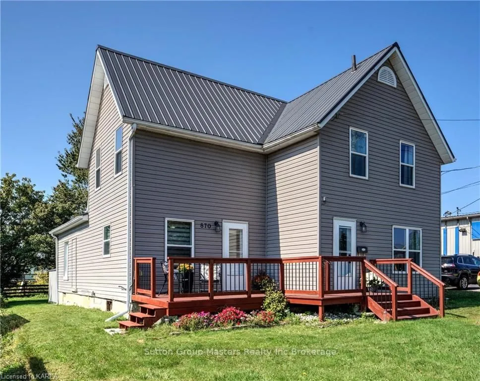 870 STONE St, Gananoque, ON K7G 1Z6