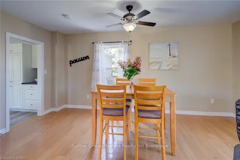 870 STONE St, Gananoque, ON K7G 1Z6