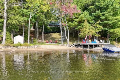 158 MAPLE GROVE Lane, South Frontenac, ON K0H 2V0