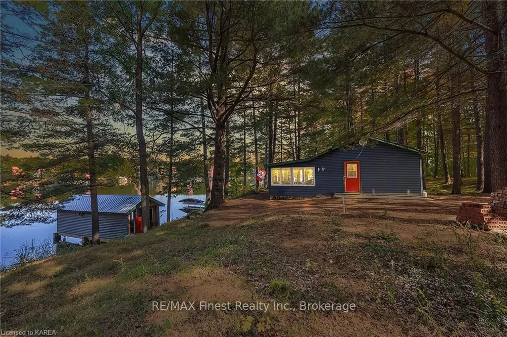 293 GOLD DUST Lane, South Frontenac, ON K0H 1W0