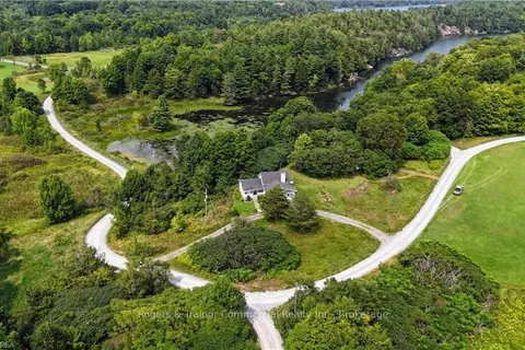 61 OSBORNE Lane, South Frontenac, ON K0H 1H0