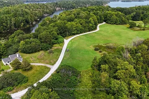 61 OSBORNE Lane, South Frontenac, ON K0H 1H0