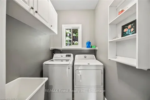 54 HARMONS Lane, South Frontenac, ON K0G 1X0