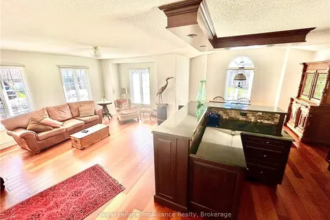 1 BAYSHORE Dr, Loyalist, ON K0H 1G0