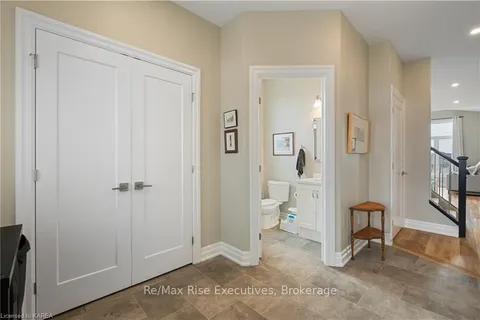 1377 WOODFIELD Cres, Kingston, ON K7P 0T4