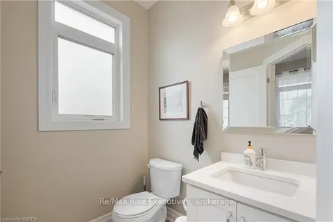 1377 WOODFIELD Cres, Kingston, ON K7P 0T4