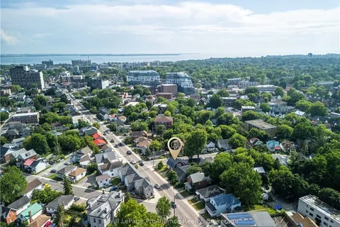 300 DIVISION St, Kingston, ON K7K 3Z9