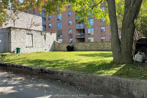 51 GORE St, Kingston, ON K7L 2L1