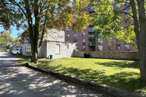 51 GORE St, Kingston, ON K7L 2L1