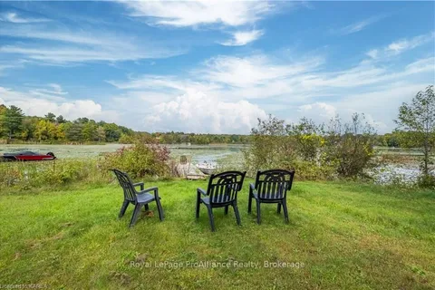 1911 ORMSBEE Rd, South Frontenac, ON K0H 1H0