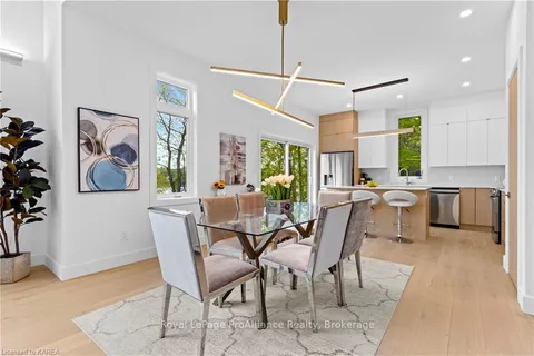 330 NICHOLSON PT Rd, Loyalist, ON K0H 1G0