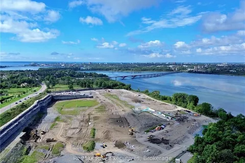 374 DOCKSIDE Dr, Kingston, ON K7L 5H6