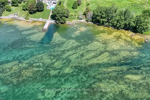 3 THUNDERBIRD Circ, Kingston, ON K7L 4V1