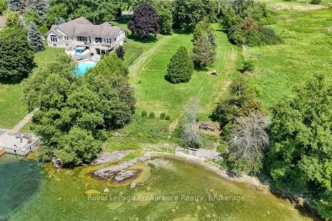 3 THUNDERBIRD Circ, Kingston, ON K7L 4V1