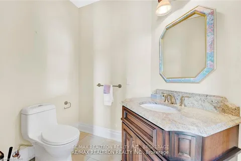 3629 NIAGARA RIVER Pkwy, Fort Erie, ON L2A 5M4