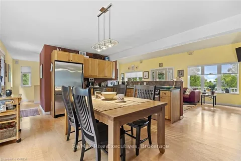 196 OLD RIVER Rd, ON K0E 1R0