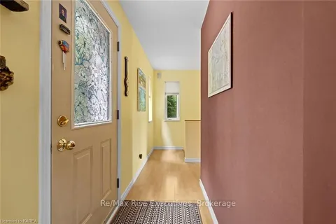 196 OLD RIVER Rd, ON K0E 1R0