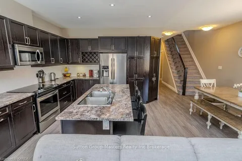 404 BETH Cres, Kingston, ON K7P 0K9