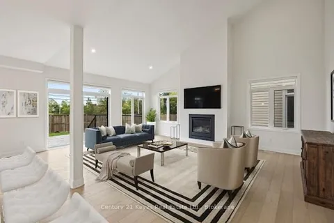 652 HALLOWAY Dr, Kingston, ON K7K 0H4