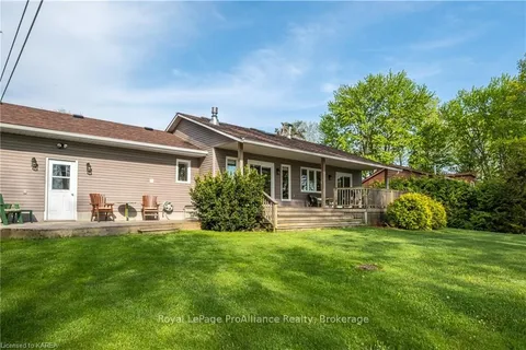 14 SUNSET Lane, Greater Napanee, ON K7R 3K7