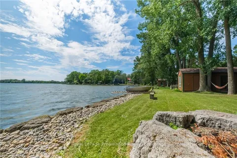 26 SUNSET Lane, Greater Napanee, ON K7R 3K7