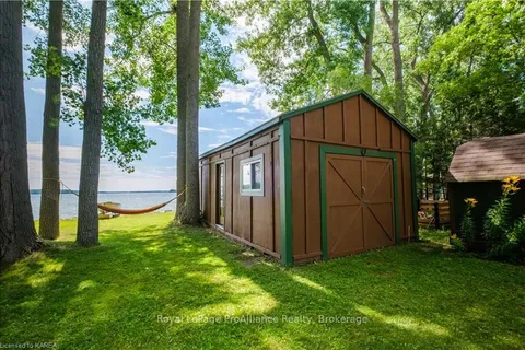 26 SUNSET Lane, Greater Napanee, ON K7R 3K7