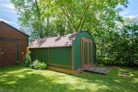 26 SUNSET Lane, Greater Napanee, ON K7R 3K7