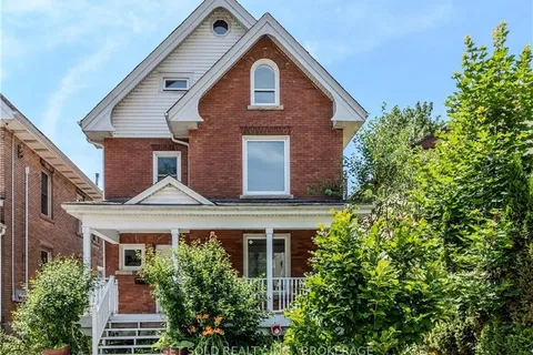 210 LOCK St, ON N1A 1V2