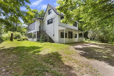 1349 RIDGE Rd, South Frontenac, ON K0H 2N0