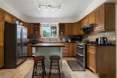 4953 BRADFORD Rd, South Frontenac, ON K0H 1V0