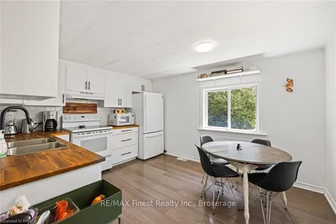 21 HERMES Dr, Kingston, ON K7K 5T3