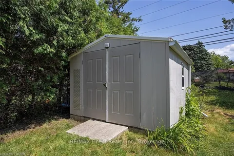 43 BARKER Dr, Kingston, ON K7K 6X6