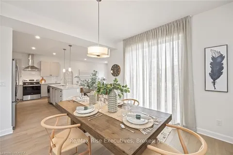 1399 MONARCH Dr, Kingston, ON K7P 0S1