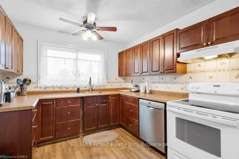 103 ORCHARD Dr, Belleville, ON K8P 2K6