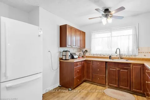 103 ORCHARD Dr, Belleville, ON K8P 2K6