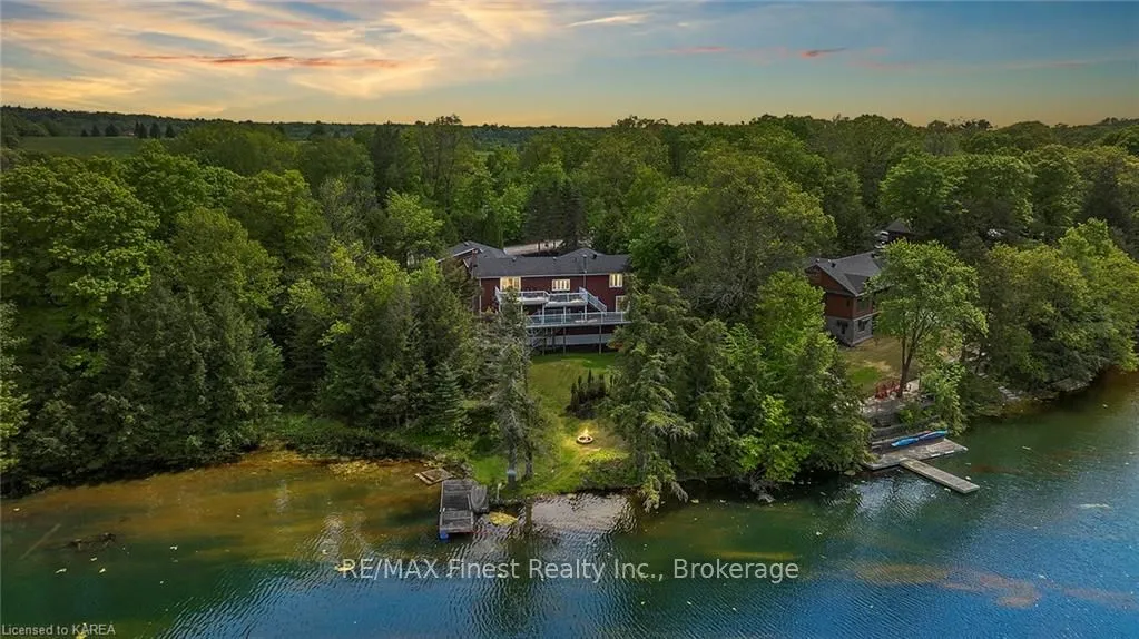 5525 RIDEAU Rd, South Frontenac, ON K0H 2N0