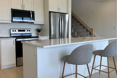 219 SUPERIOR Dr, Loyalist, ON K7N 0E9