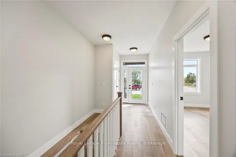 136 MCDONOUGH Cres, Loyalist, ON K7N 0B3